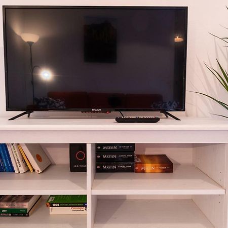 Appartement Coeur De Ville - Wifi - Lave-Seche Linge Pau Kültér fotó